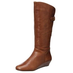 Steve Madden Brown Incca boots. Size 5.5